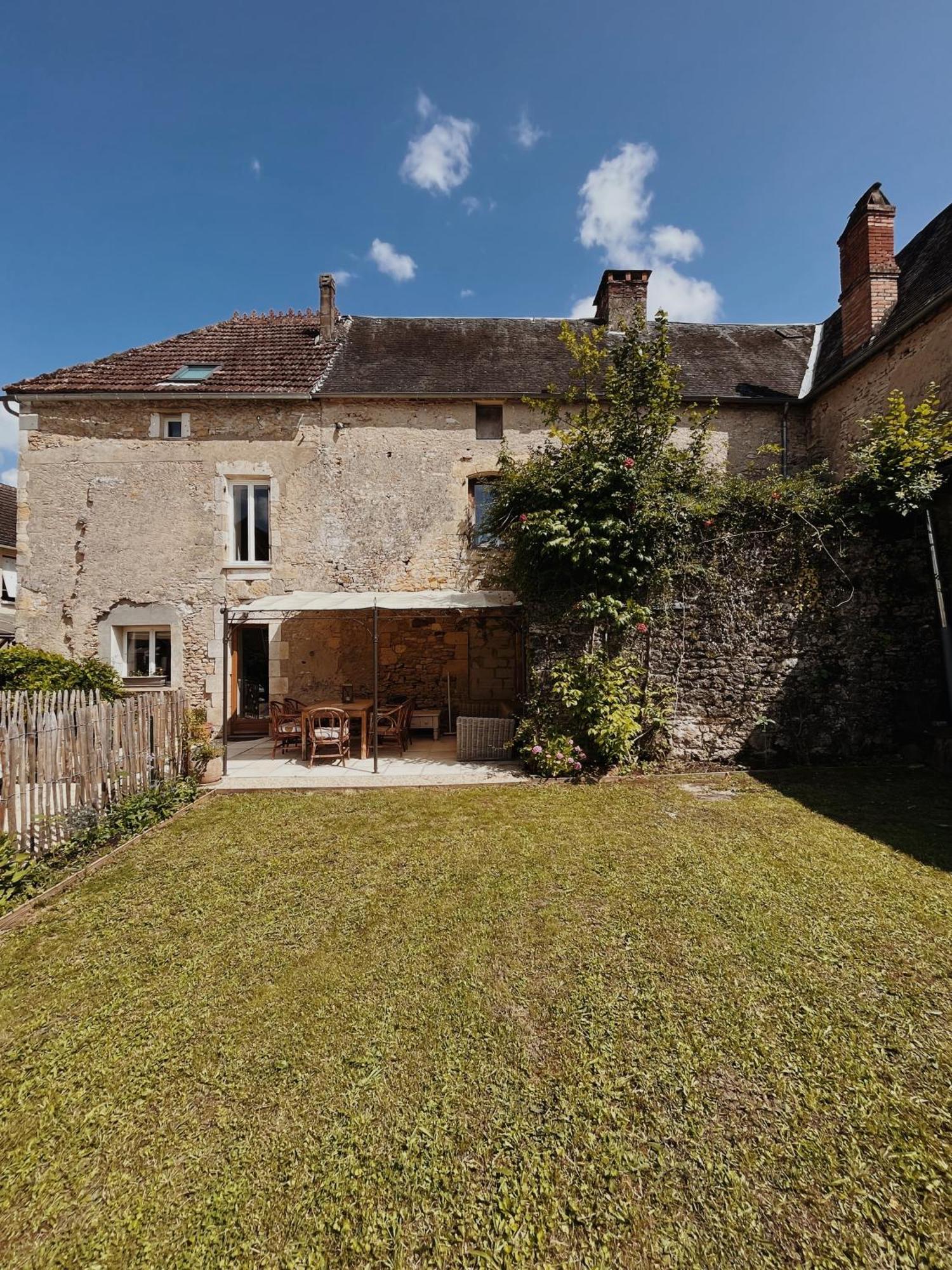 Joli Gite Pour 5 Personnes : Chez Cherrie Saint-Julien-de-Lampon Εξωτερικό φωτογραφία